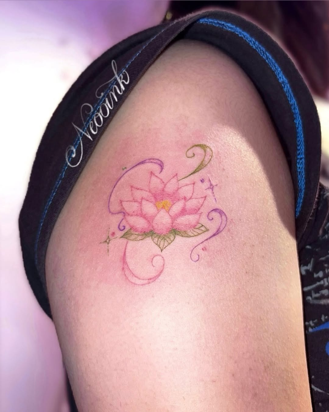 Tattoo by @neooink — fine_line, watercolor