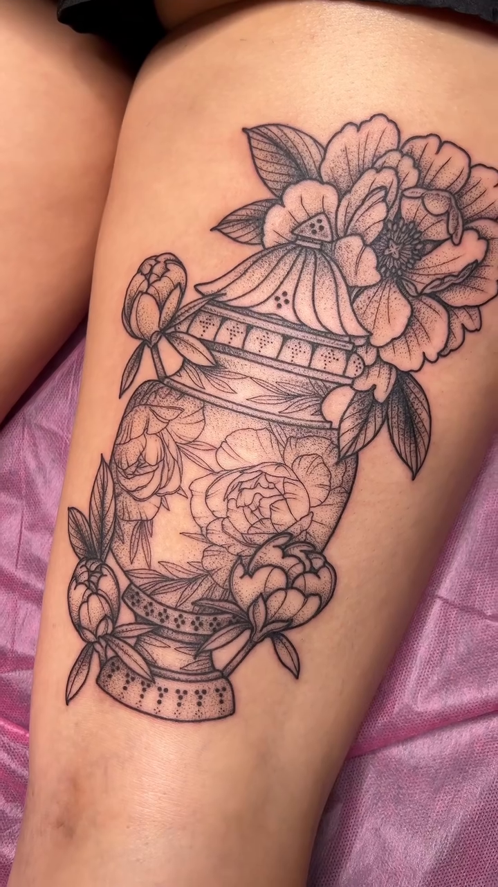 Tattoo by @brianaleflore — black_and_grey, realism