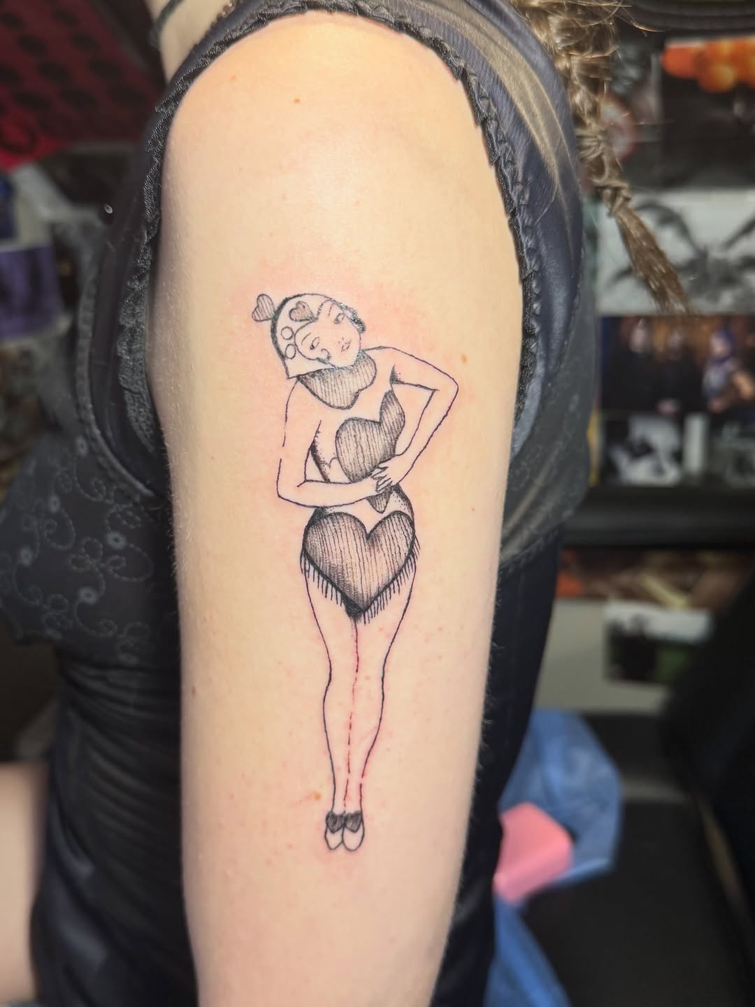 Tattoo by @r0tten.t4ts — fine_line, sketch