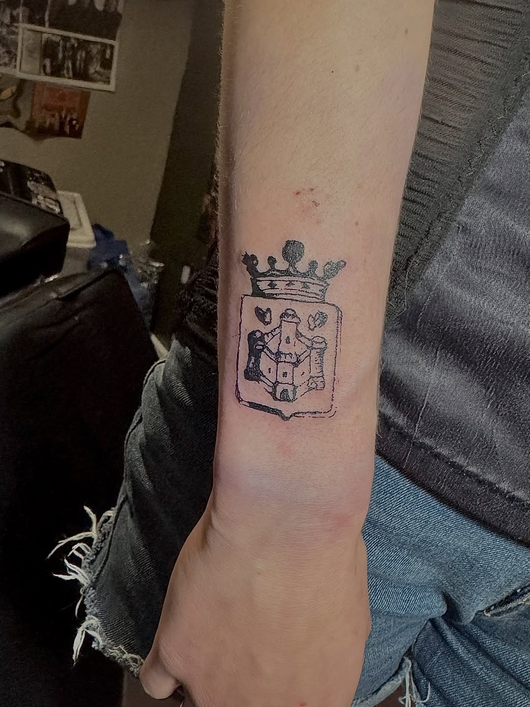 Tattoo by @r0tten.t4ts — black_and_grey, lettering_script