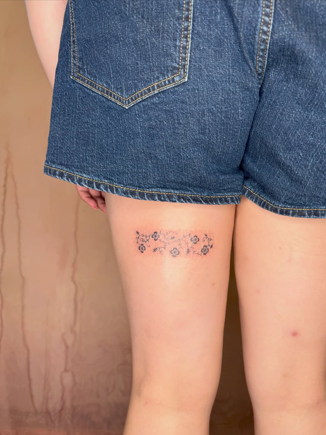Tattoo by @mano_blue — fine_line, minimalist