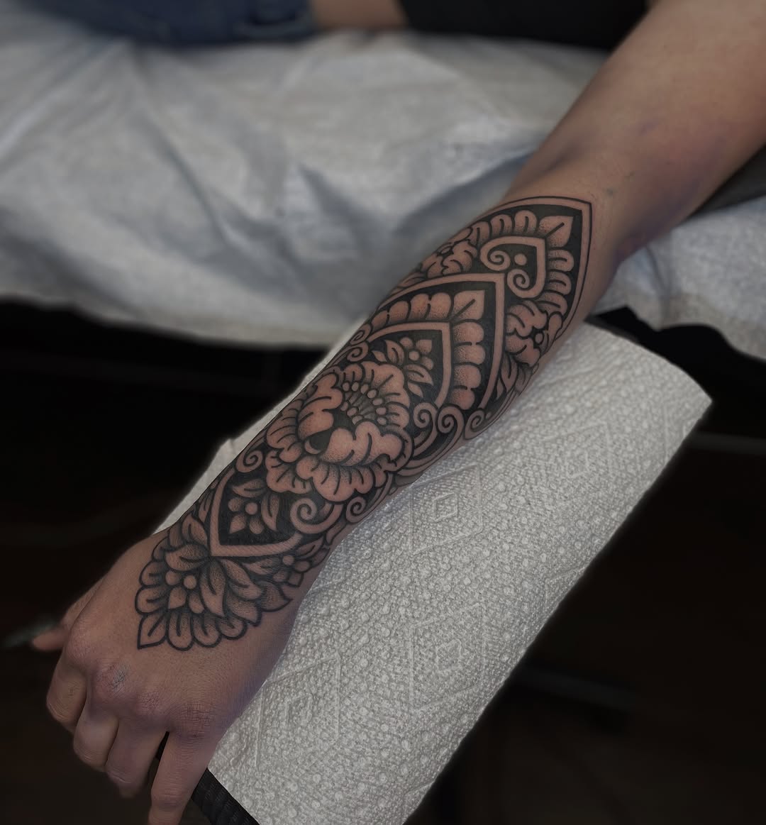 Tattoo by @veronicamussertattoo — ornamental, dotwork