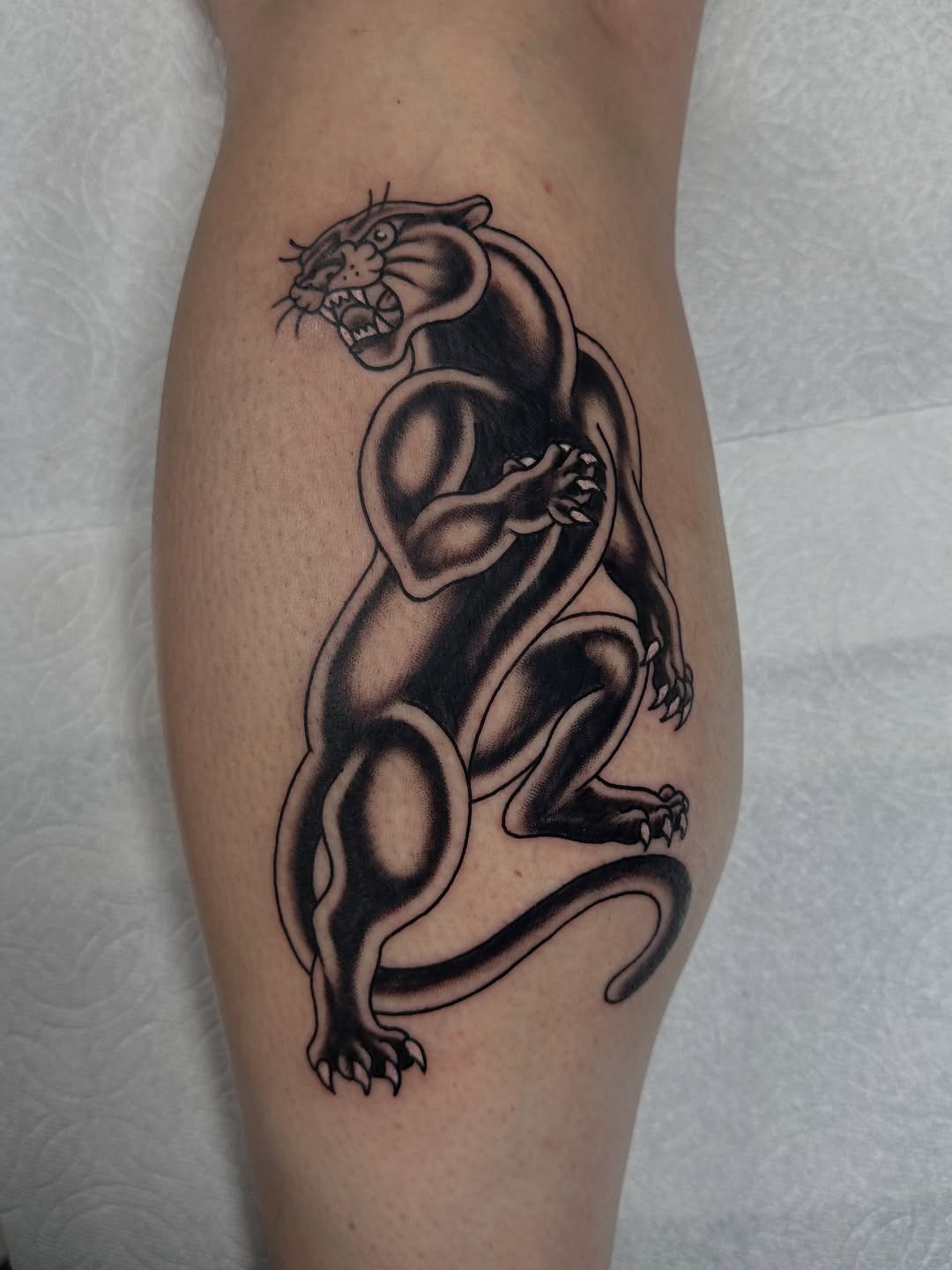 Tattoo by @leslieluck — black_and_grey, american_traditional