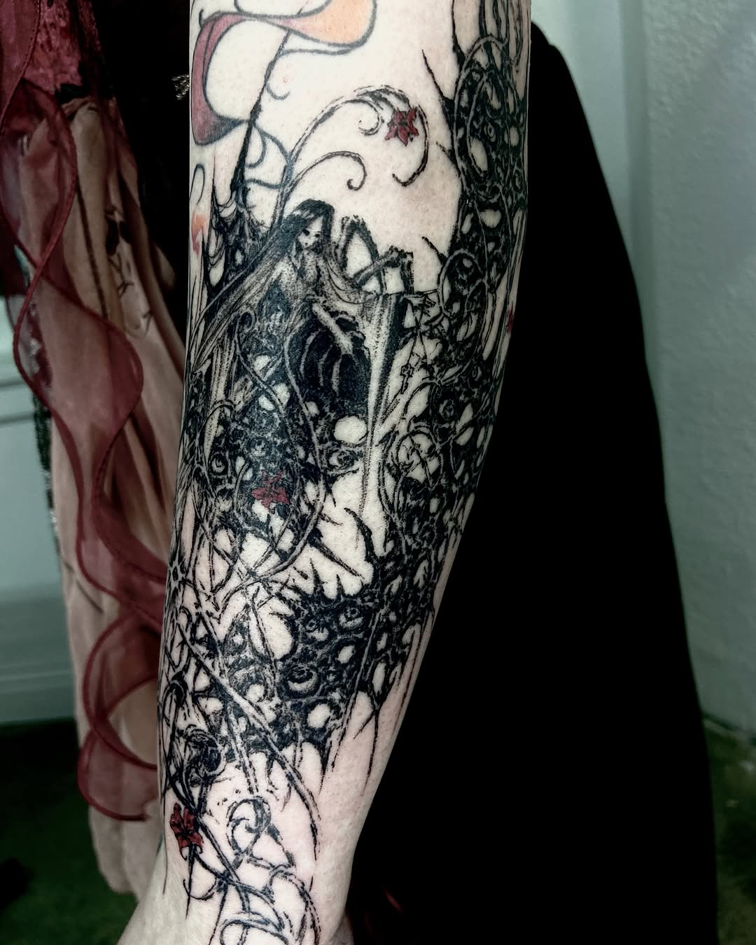 Tattoo by @friedraven_tattoo β blackwork, illustrative