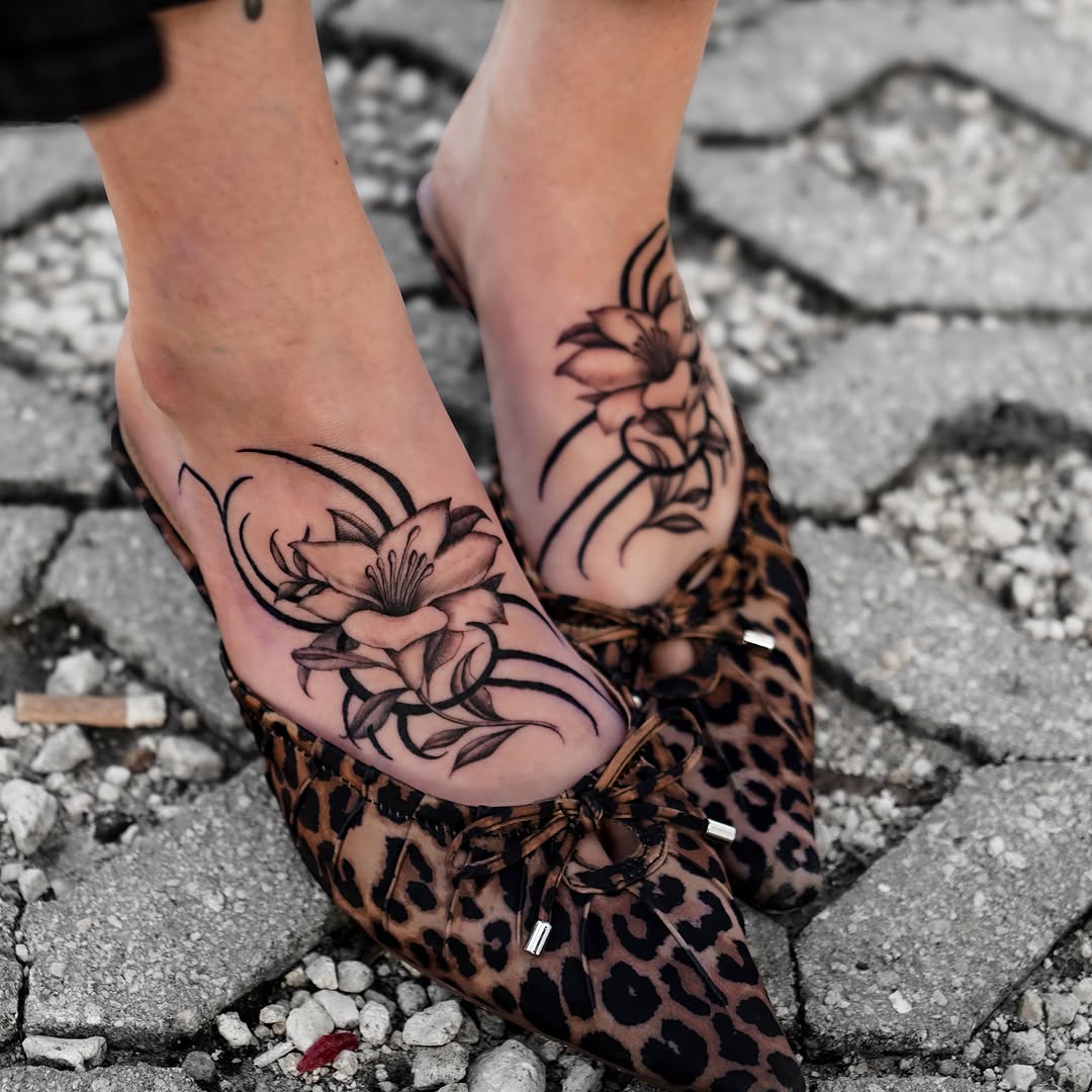 Tattoo by @chriscalibur_ — black_and_grey, fine_line