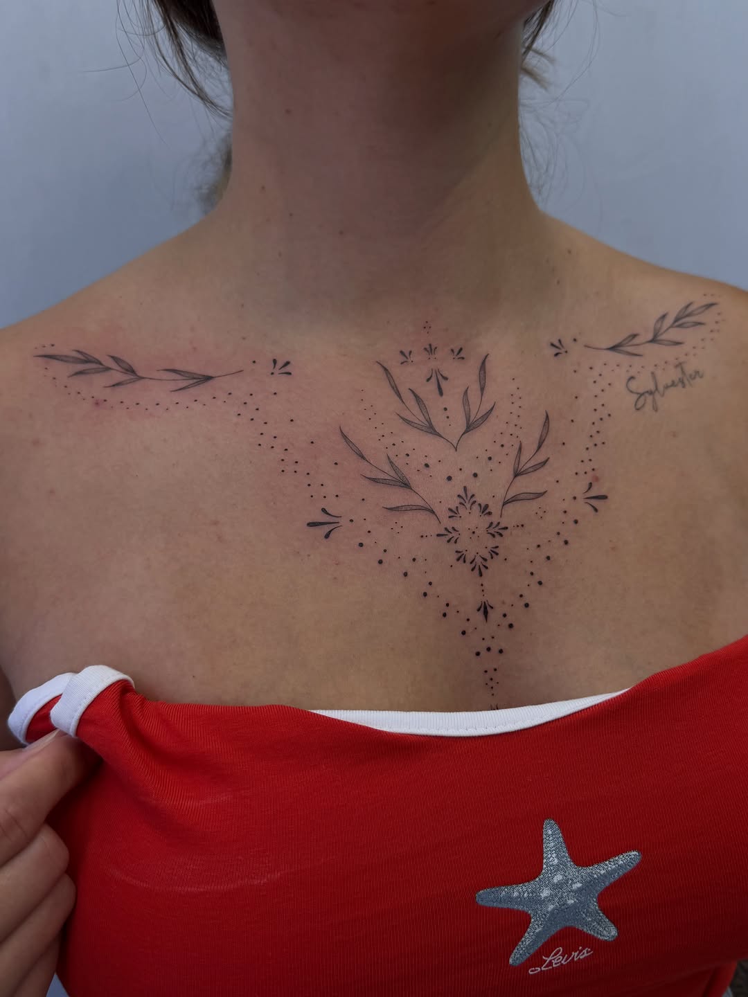 Tattoo by @heneseetattoo — fine_line, dotwork