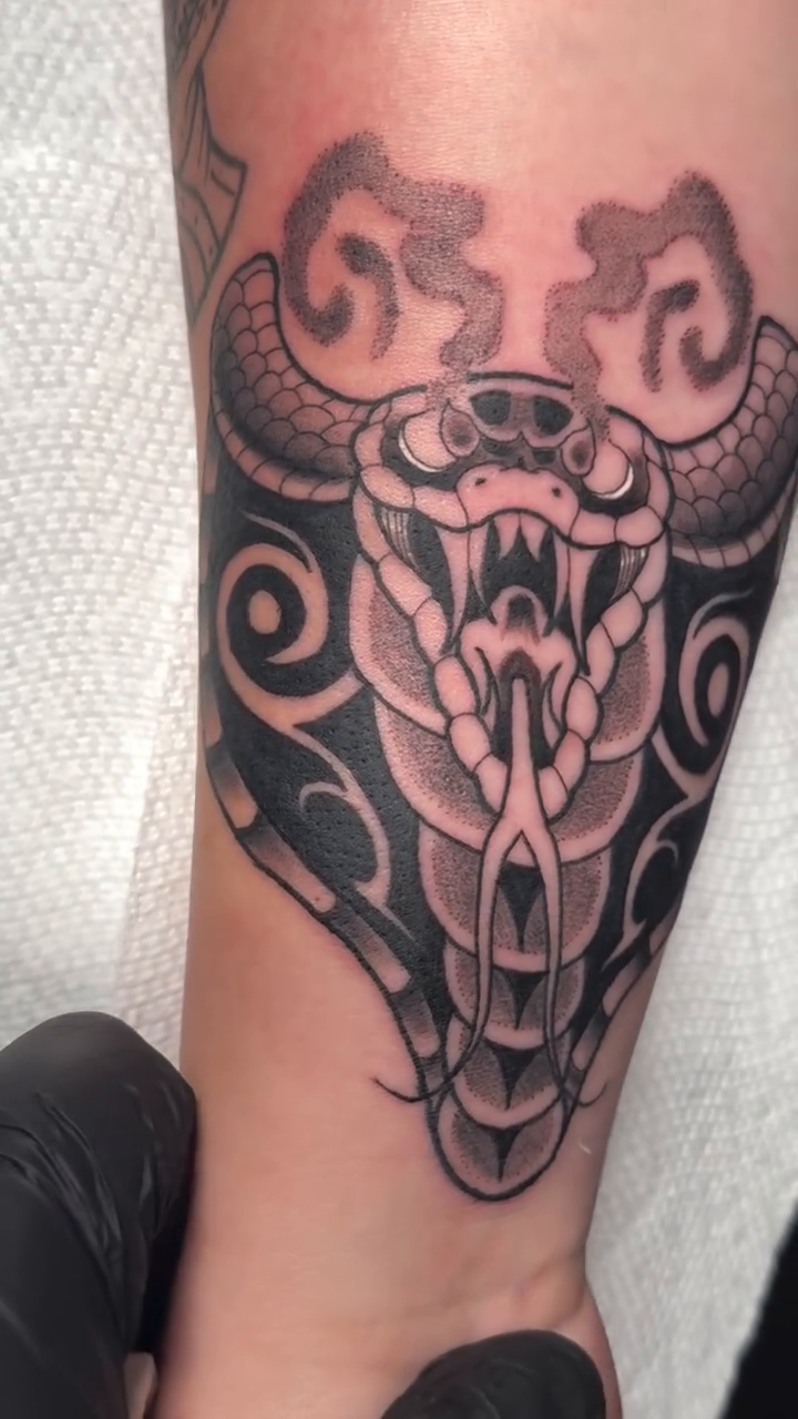 Tattoo by @tonytattoos89 — black_and_grey, geometric