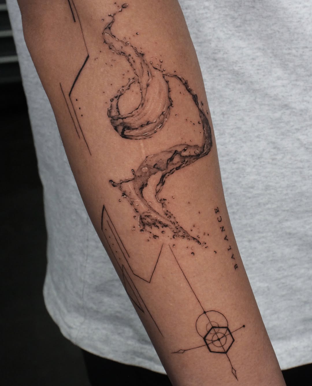 Tattoo by @ej.mireu_ink — fine_line, geometric
