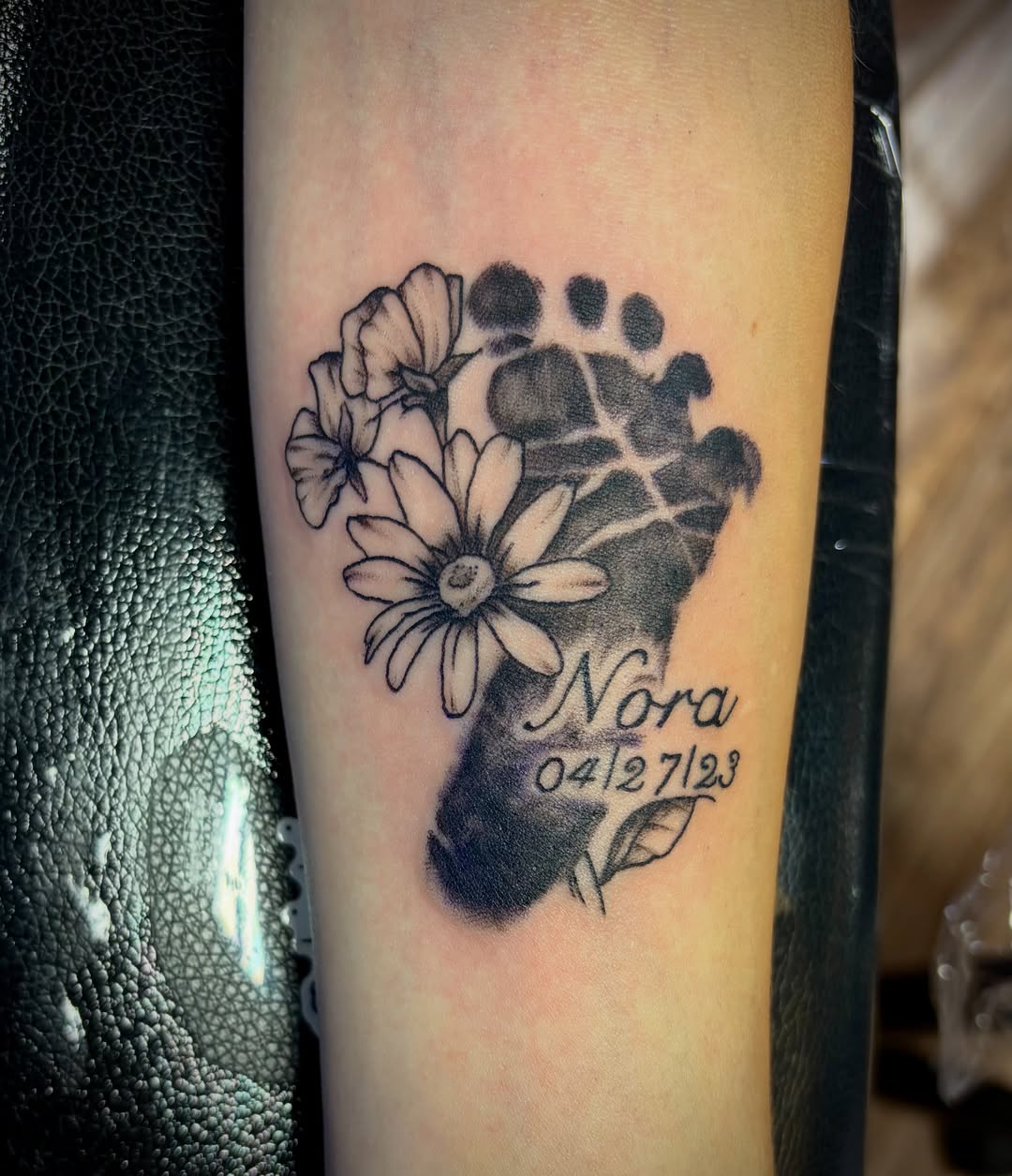 Tattoo by @reidiculous_tattoos โ fine_line, black_and_grey
