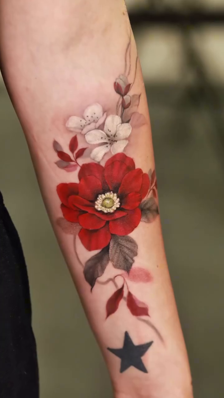 Tattoo by @tattooist_silo — realism, fine_line