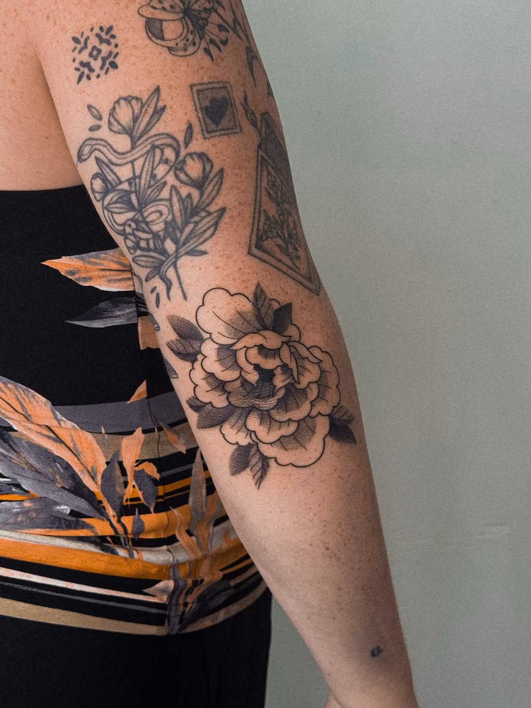 Tattoo by @peur_bleue.tattoo β black_and_grey, fine_line