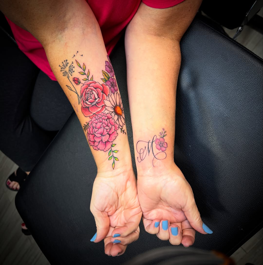 Tattoo by @selenamariatattoos — fine_line, realism