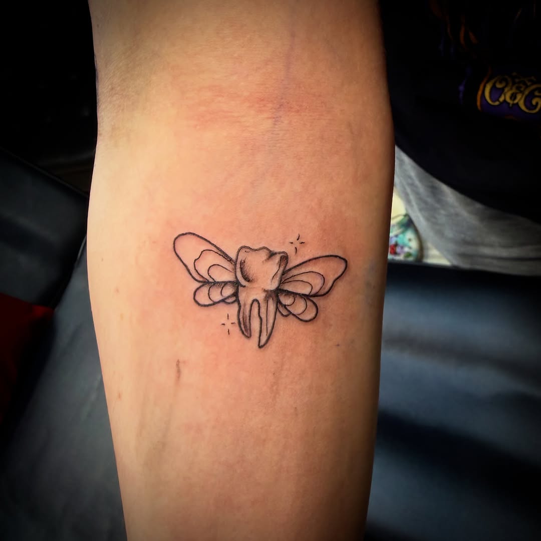 Tattoo by @selenamariatattoos — fine_line, illustrative