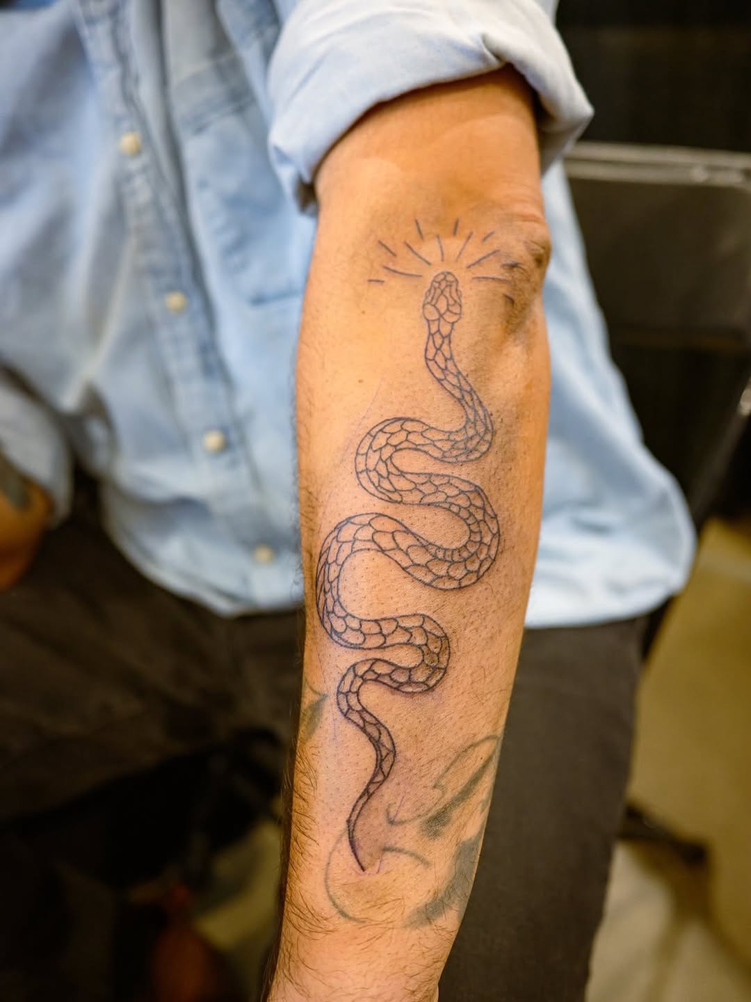 Tattoo by @tat2desirez โ fine_line