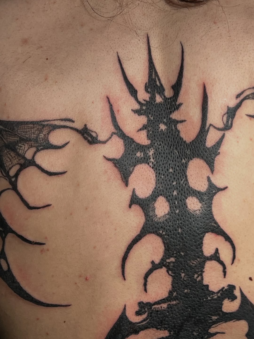 Tattoo by @666umbra.ttt — blackwork