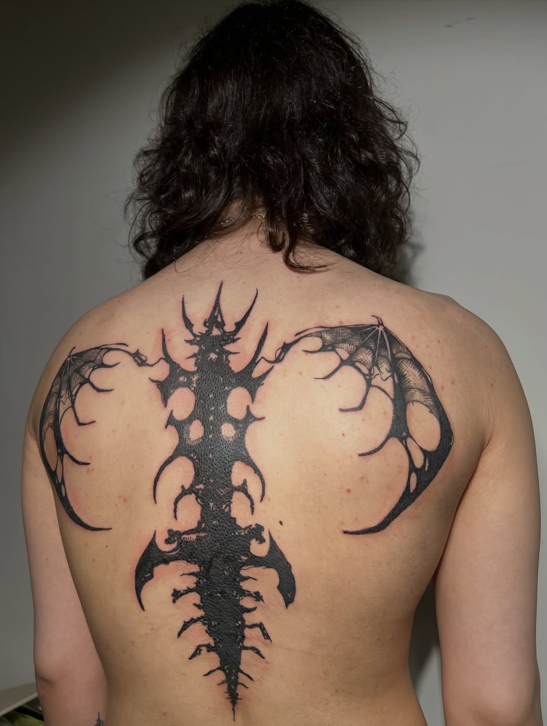 Tattoo by @666umbra.ttt — blackwork