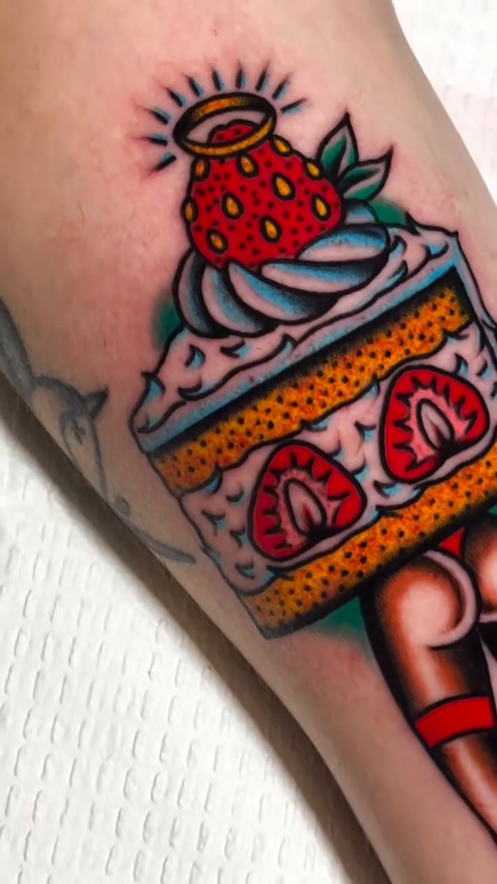 Tattoo by @kikipainmaker — american_traditional