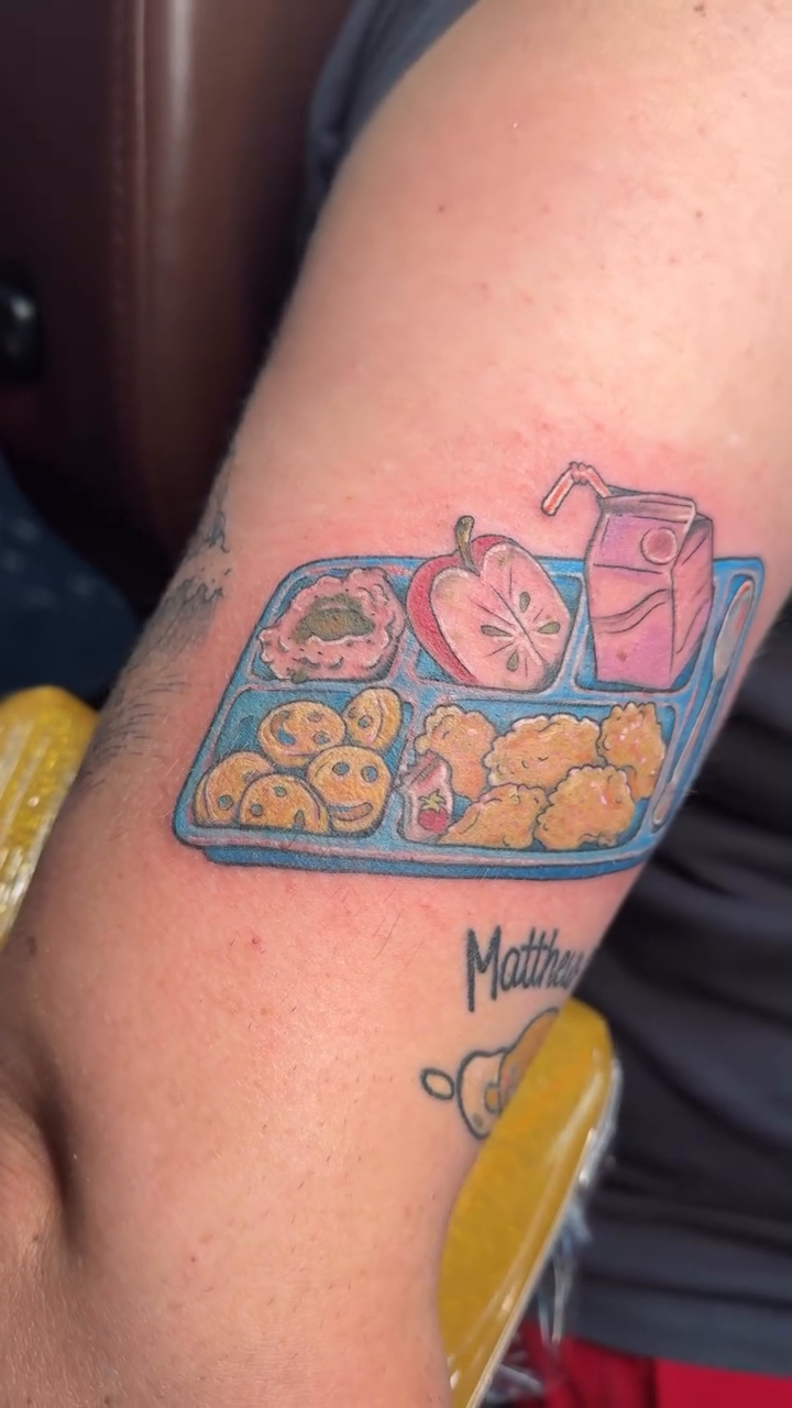 Tattoo by @svk.tattoos β new_school