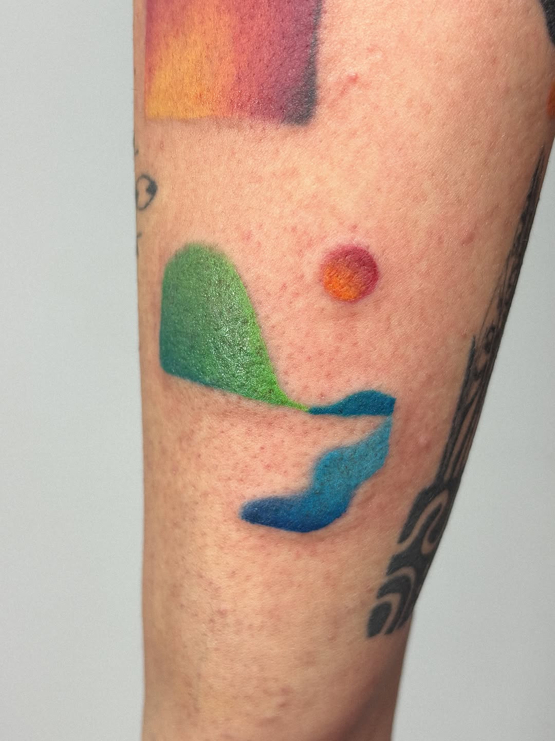 Tattoo by @juliatatua — abstract, watercolor