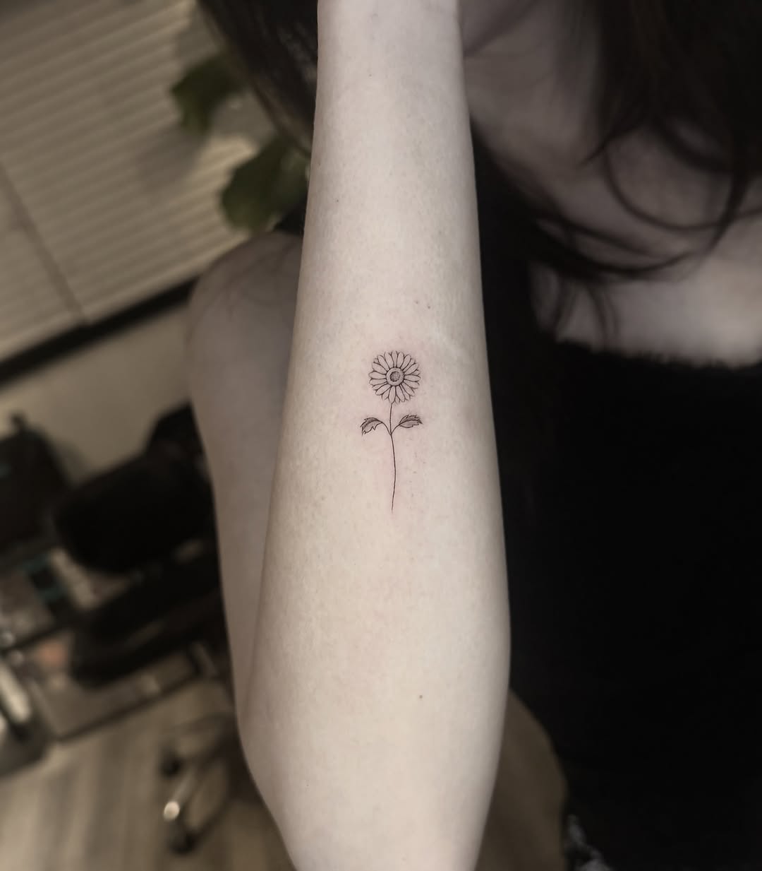 Tattoo by @tee.tattoo — fine_line, minimalist