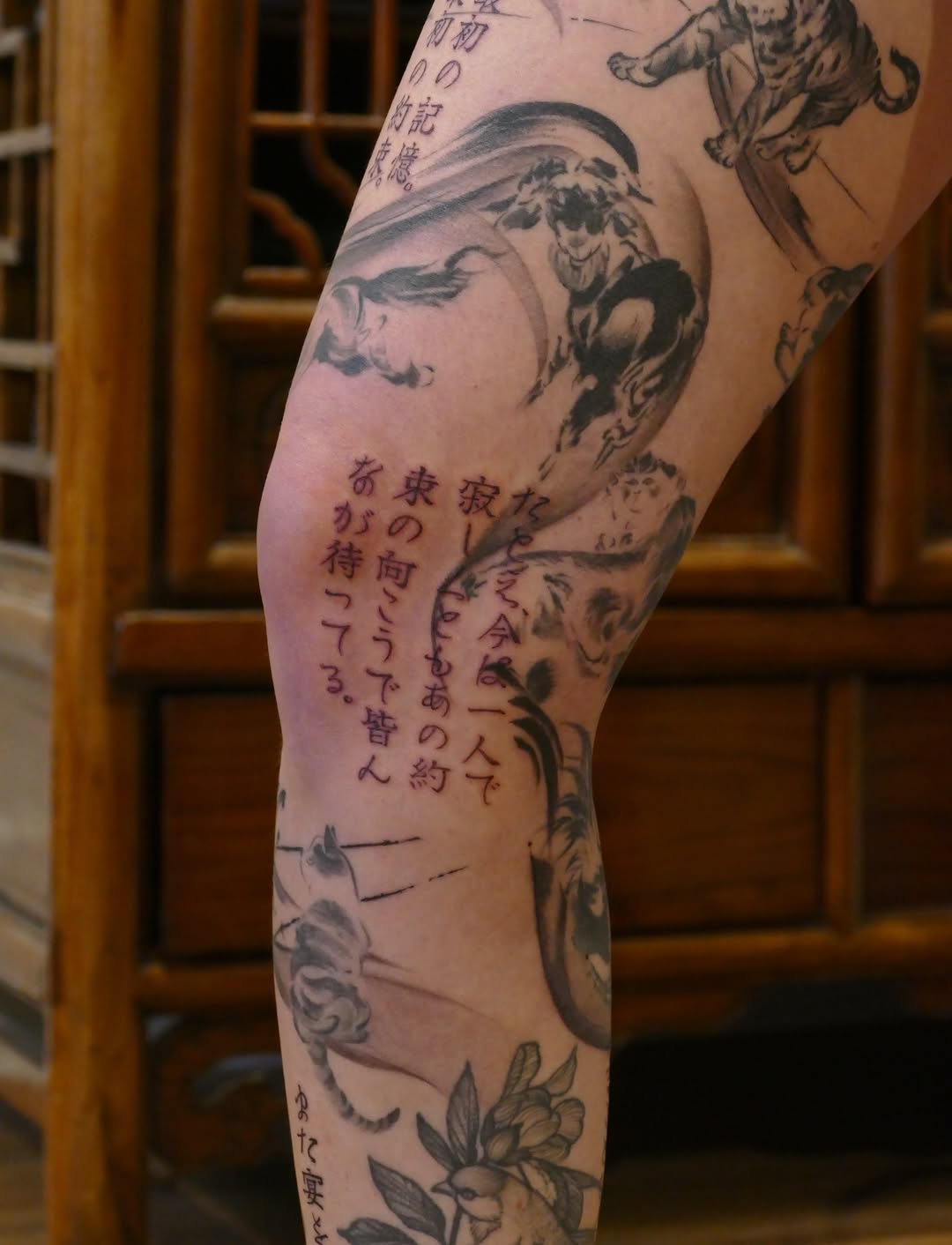 Tattoo by @oolong.ink — japanese_irezumi, lettering_script