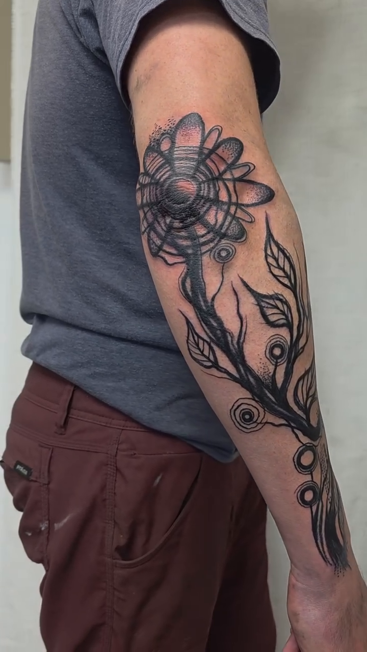 Tattoo by @robot85kills — black_and_grey, fine_line