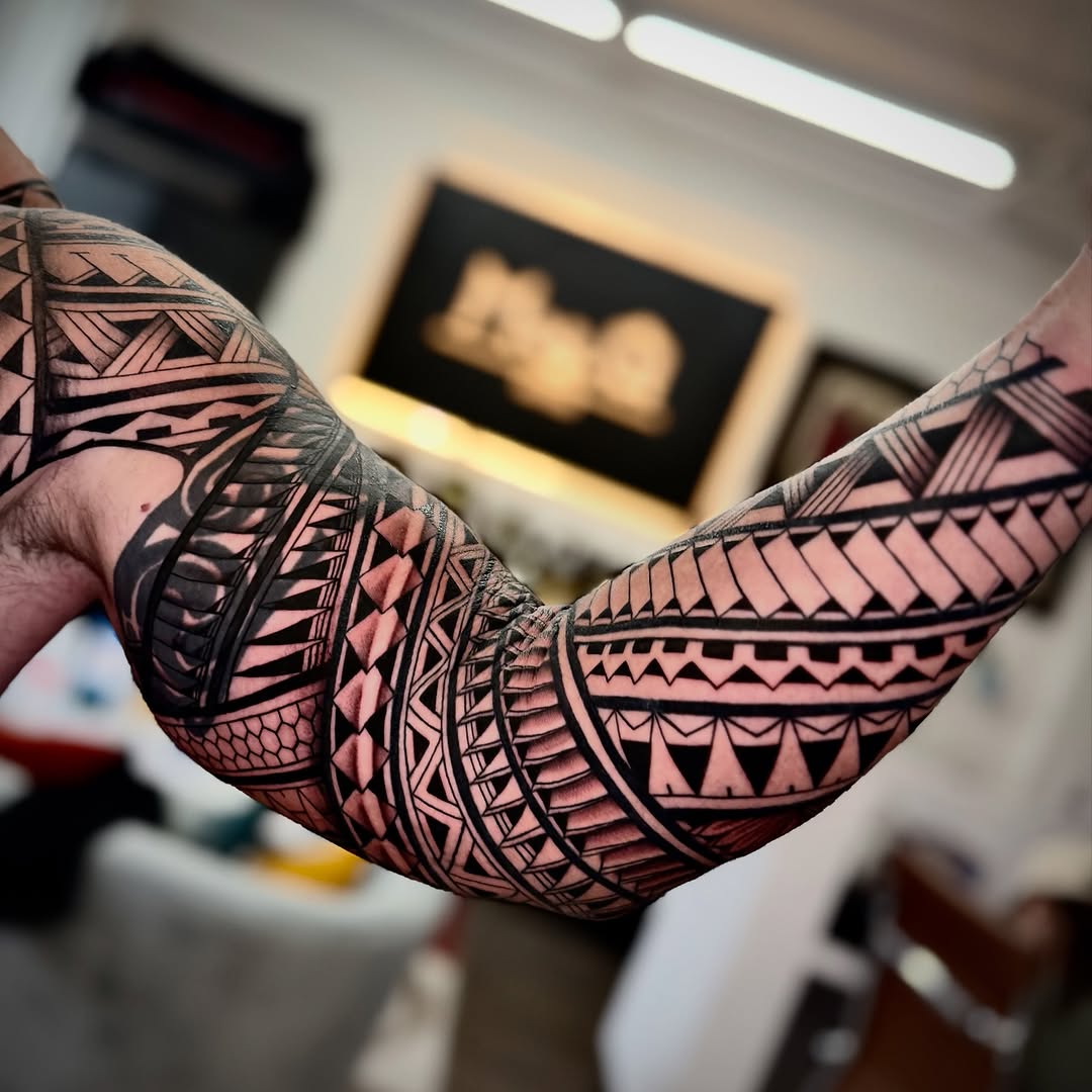 Tattoo by @ivyleetattoo — tribal, blackwork