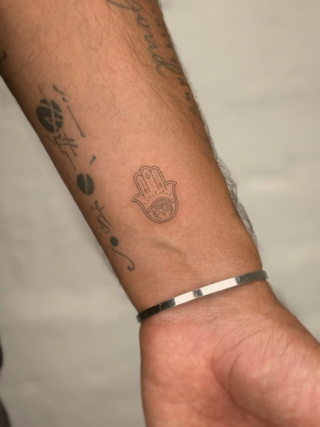 Tattoo by @tattoovasquez — fine_line, minimalist