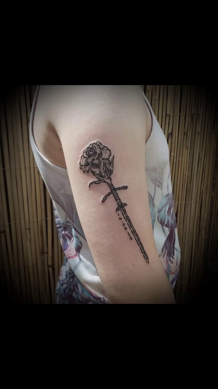 Tattoo by @mashby.ttt — fine_line
