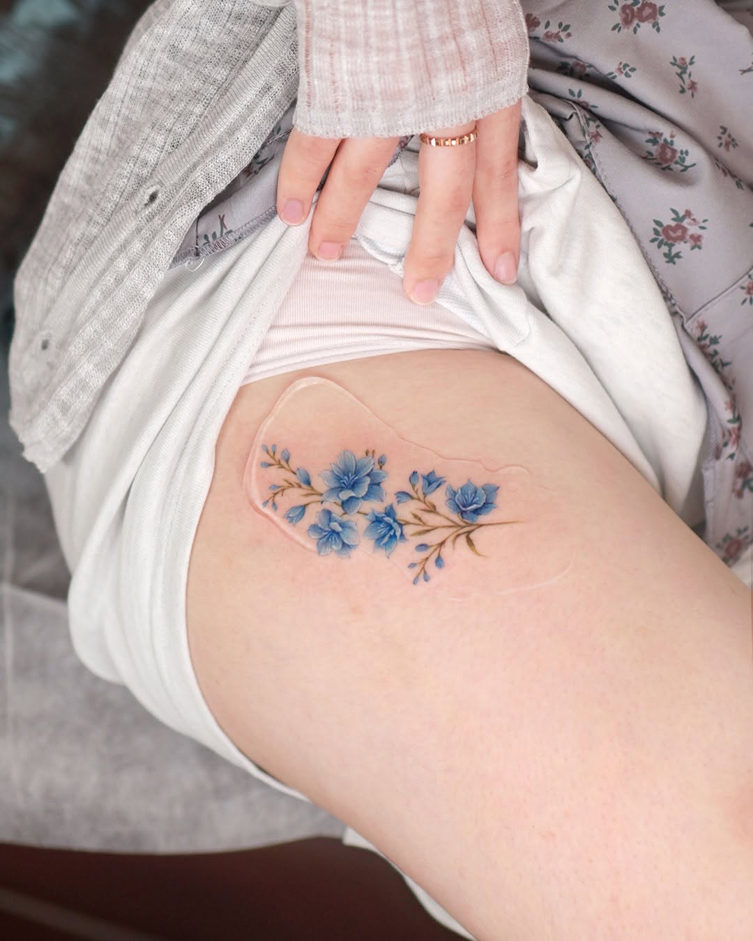 Tattoo by @zommi.tt — fine_line, watercolor