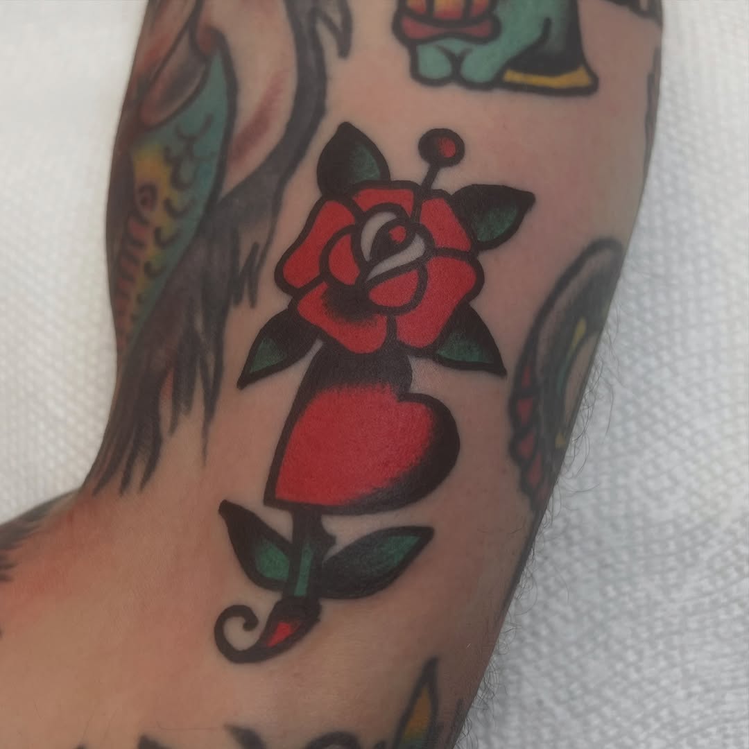 Tattoo by @mikeychestnuts — american_traditional