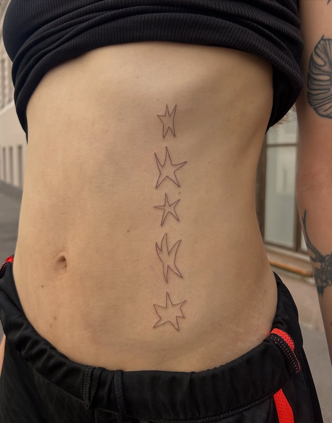 Tattoo by @klaracoral — fine_line, minimalist