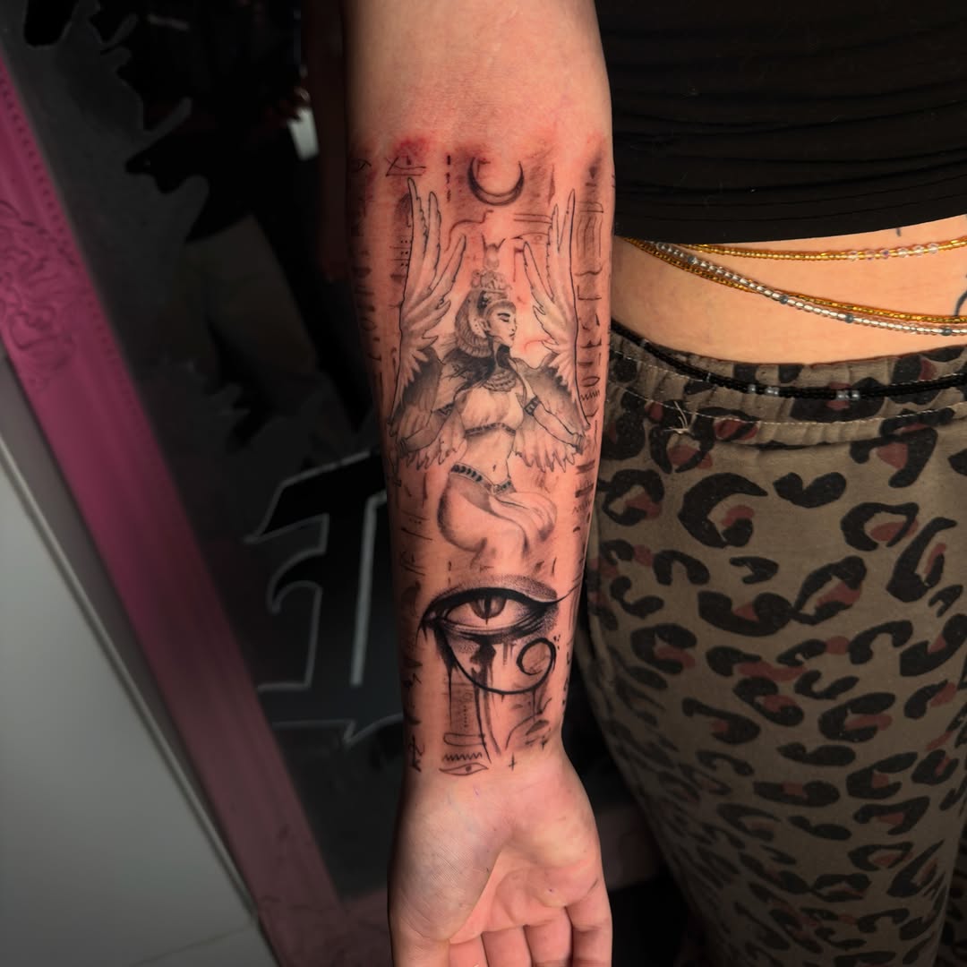 Tattoo by @22.co.uk — black_and_grey, realism