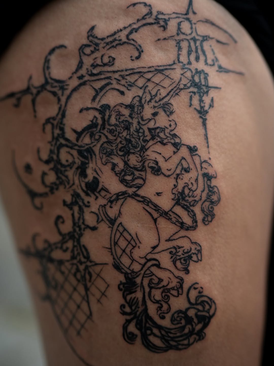 Tattoo by @loui_lays_ink — illustrative, blackwork