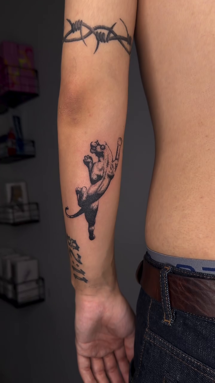 Tattoo by @markedbykris — blackwork, fine_line