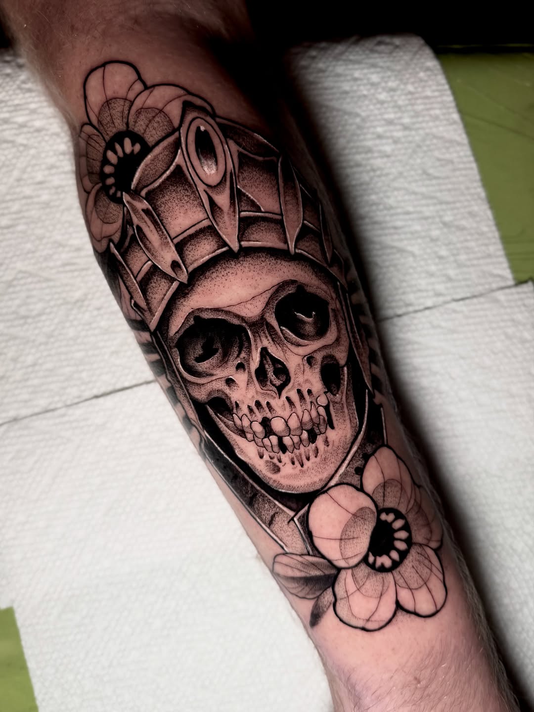 Tattoo by @robertsmithfl — black_and_grey, dotwork