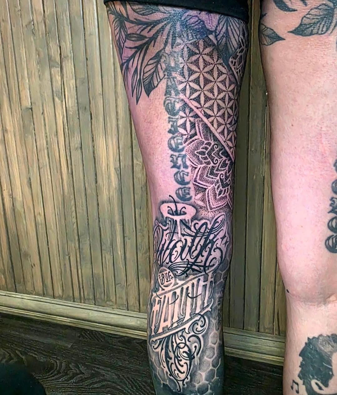 Tattoo by @ninas.tattoos_and.art — lettering_script, geometric