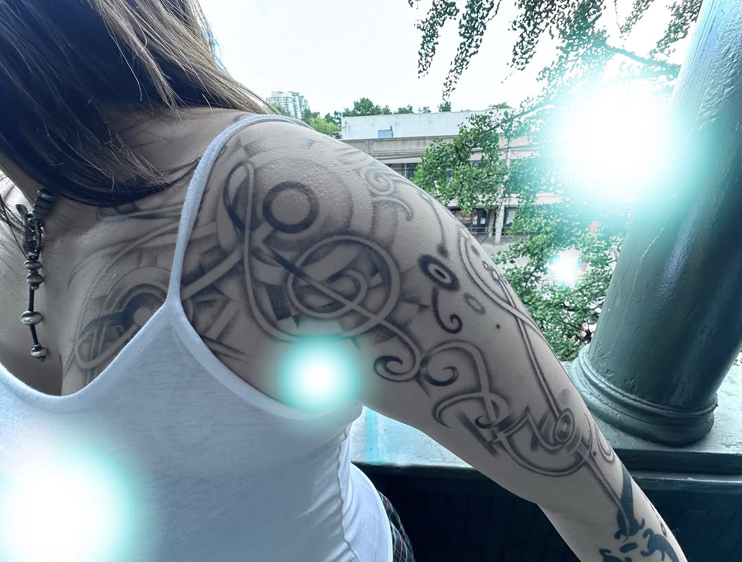 Tattoo by @7bugin7thdimension โ geometric, ornamental