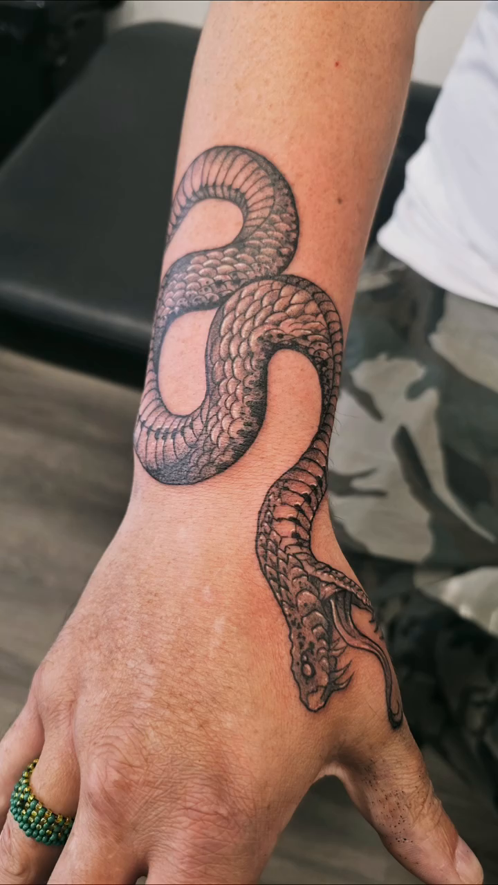 Tattoo by @robby_patiu — black_and_grey, realism