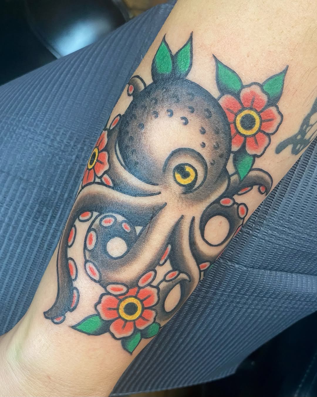 Tattoo by @sarahstabbies — american_traditional