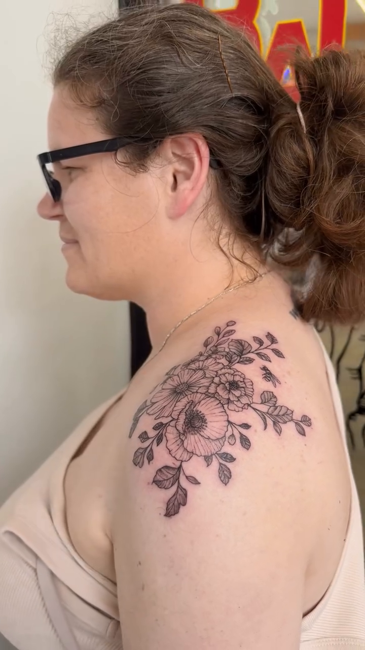Tattoo by @naleak_tattoo — fine_line
