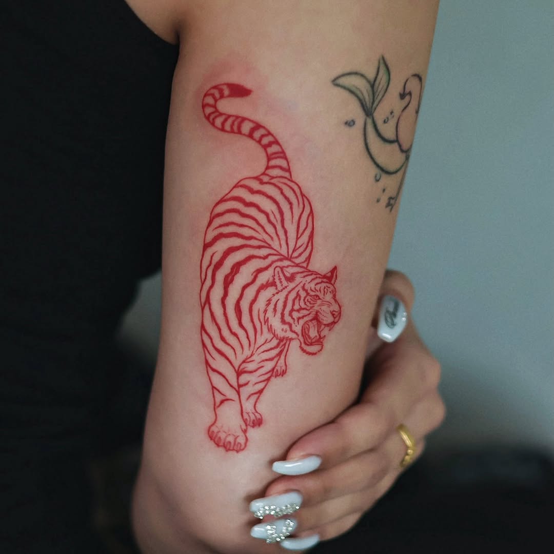 Tattoo by @tattooer_oom — blackwork