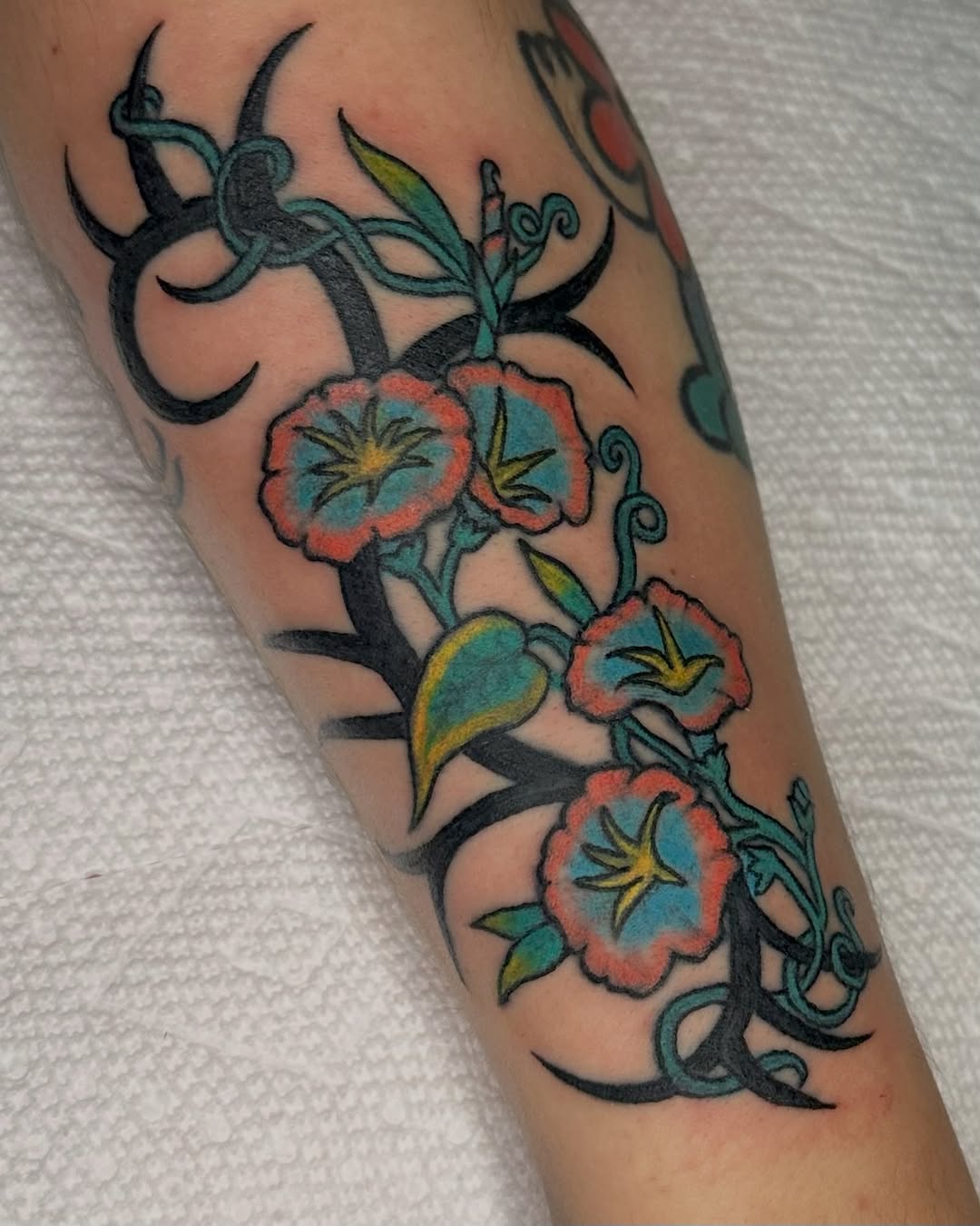 Tattoo by @rachelktattoo — american_traditional, tribal