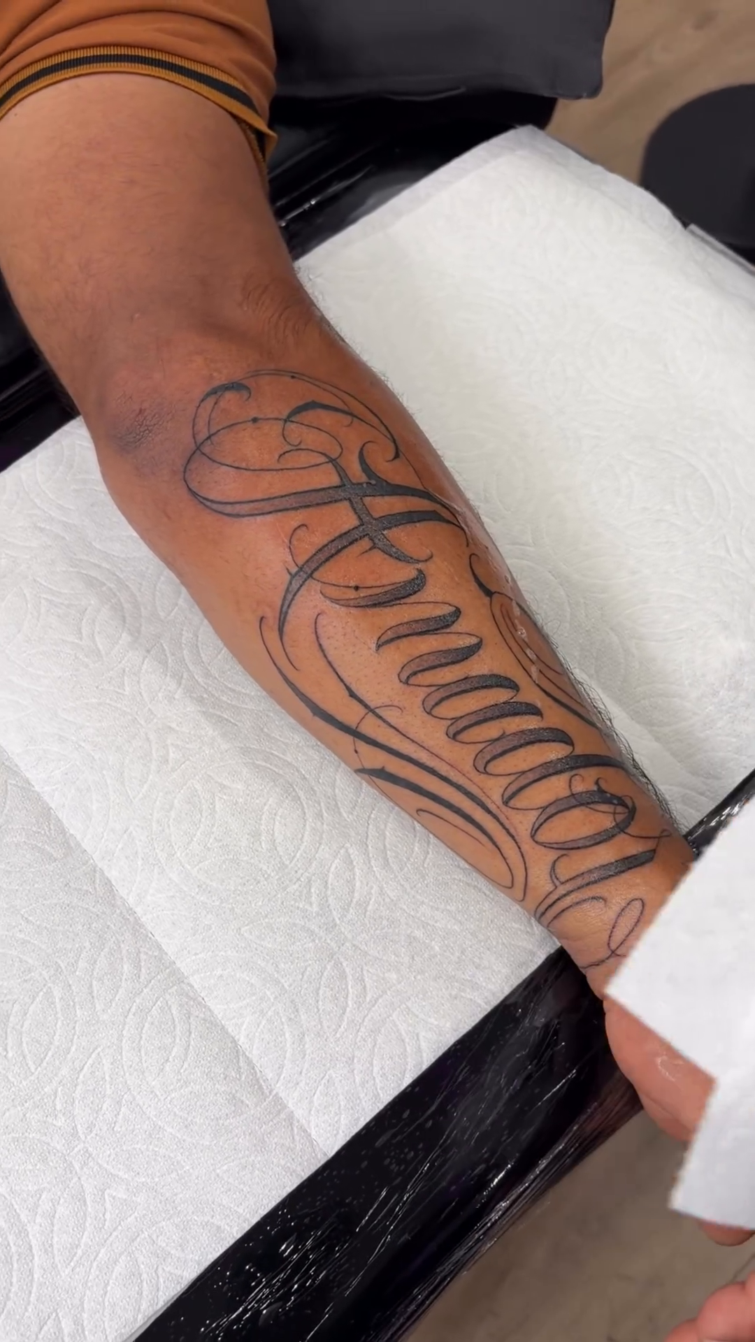 Tattoo by @lvp_arte — lettering_script, fine_line