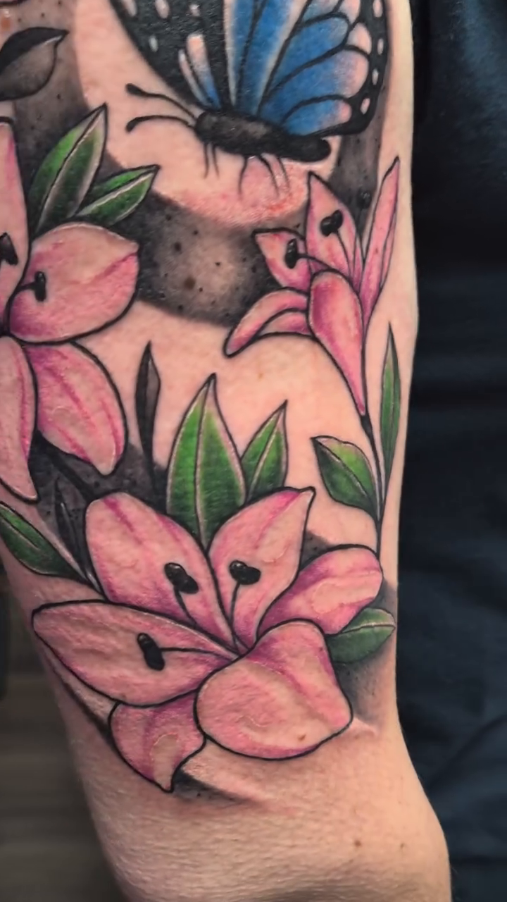 Tattoo by @poppet.arts — neo_traditional, realism