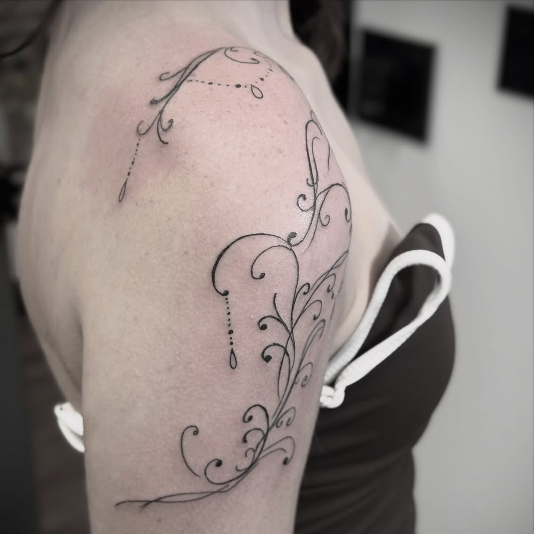 Tattoo by @tattoosbyhayden — fine_line, ornamental