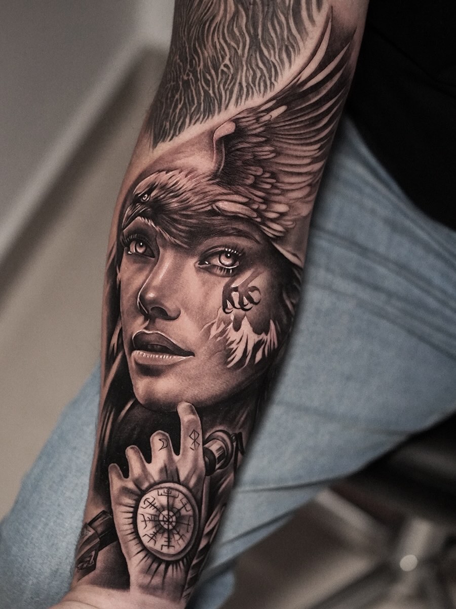 Tattoo by @danielmunoz.art — realism, black_and_grey
