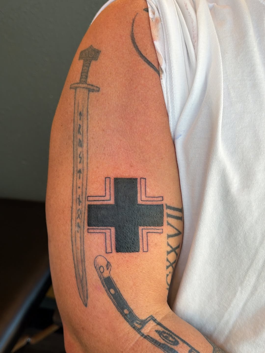 Tattoo by @loveyoutodeathtattoo — blackwork
