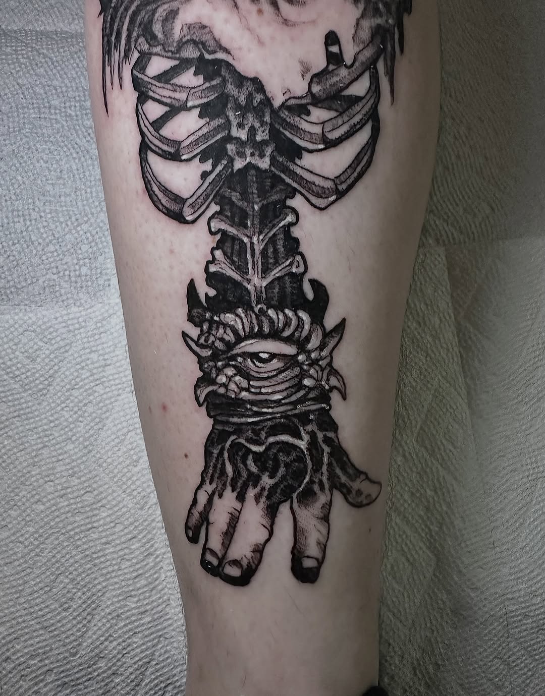 Tattoo by @pablomoreiratattoo — black_and_grey, dark_realism