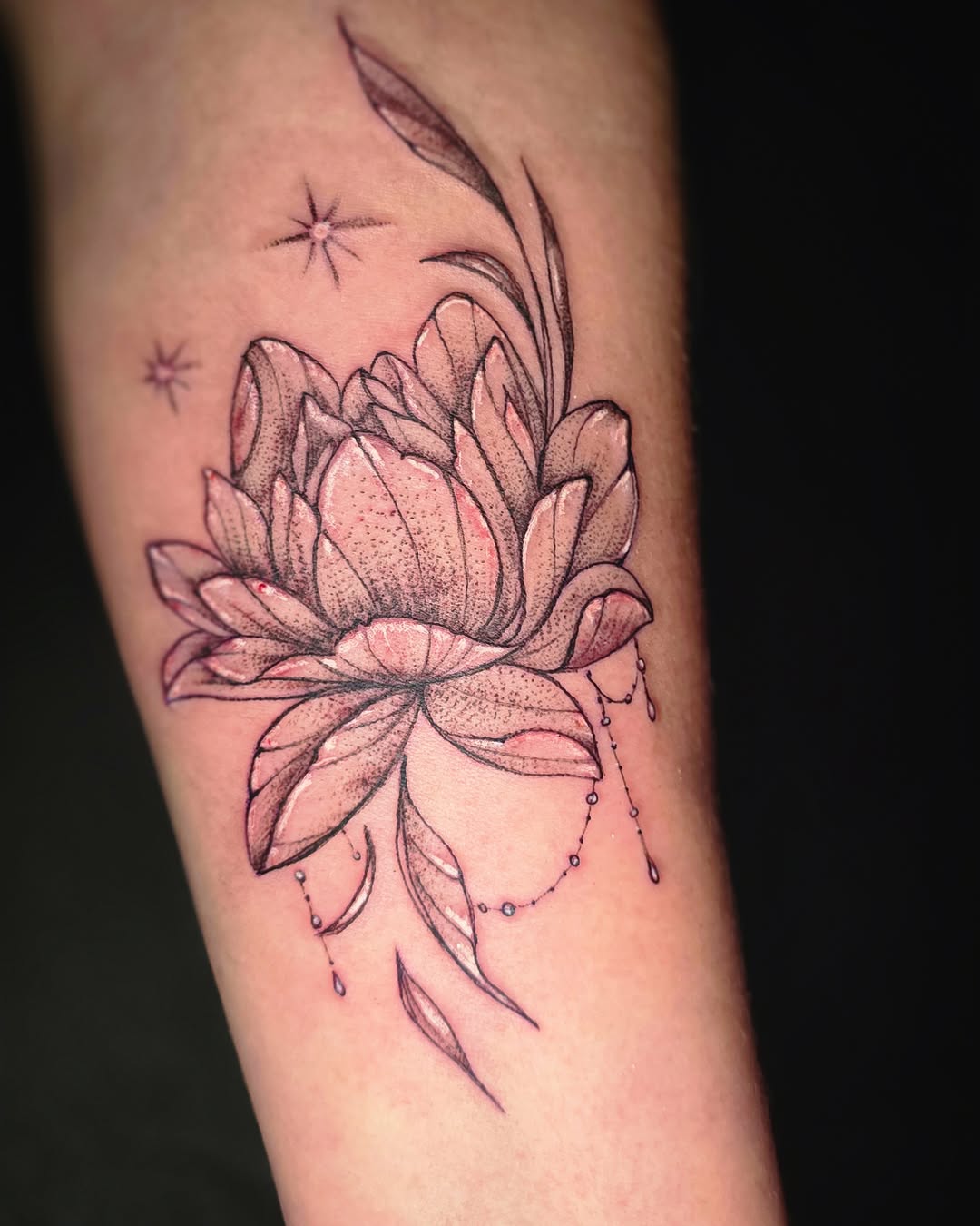 Tattoo by @veroinks — fine_line, dotwork